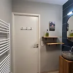 Les Lofoten : Maison Neuve Sequoia *