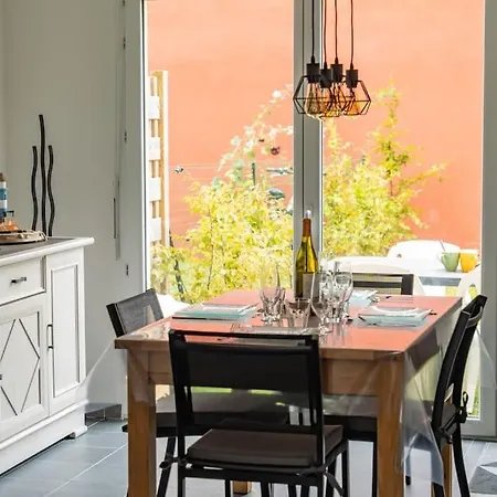 Les Lofoten : Maison Neuve Sequoia